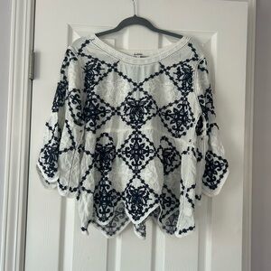 Kindred White Blouse with Navy Embroidered Detail size Large